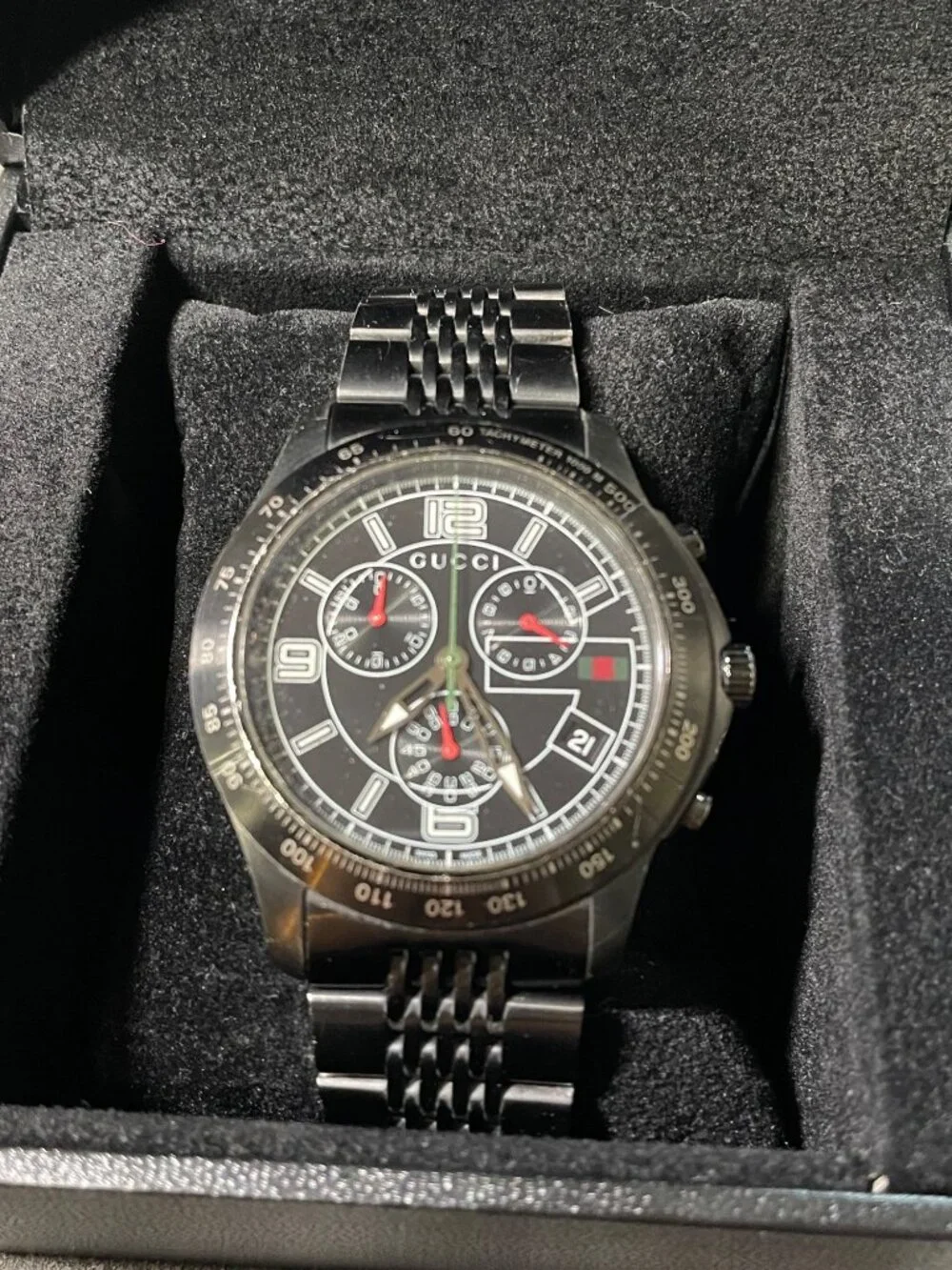 Gucci Swiss Made Mens Black Stainless Steel Chronograph Watch 126.2 With Box